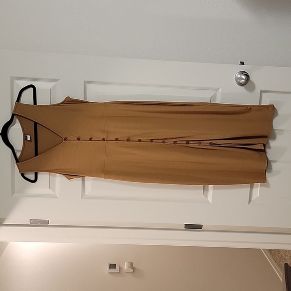 Dress - Picture 2 of 7